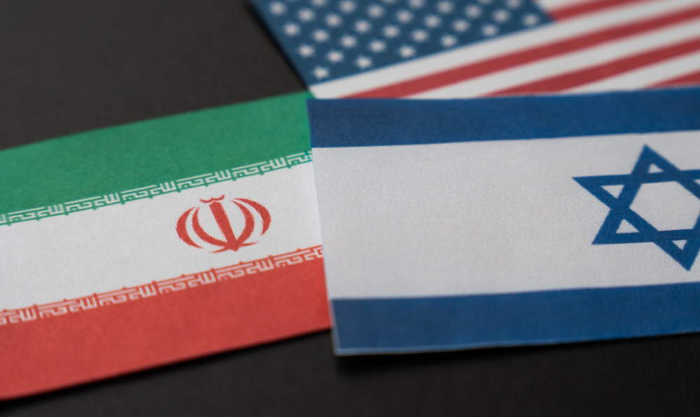 Middle East Tensions Keep Pressure on Sterling