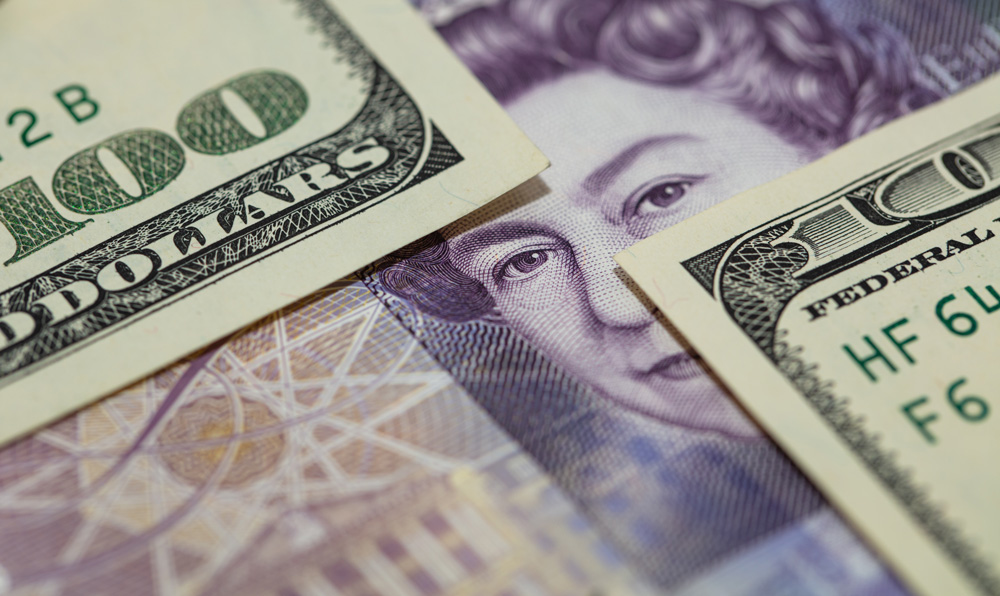Pound Supported as Dollar Comes Under Pressure